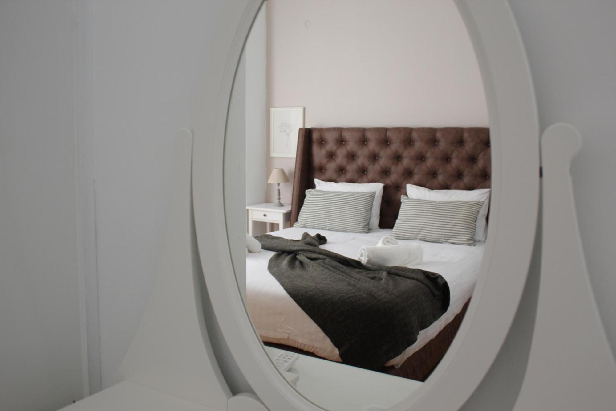 Suite 2 Bedrooms Афины Экстерьер фото